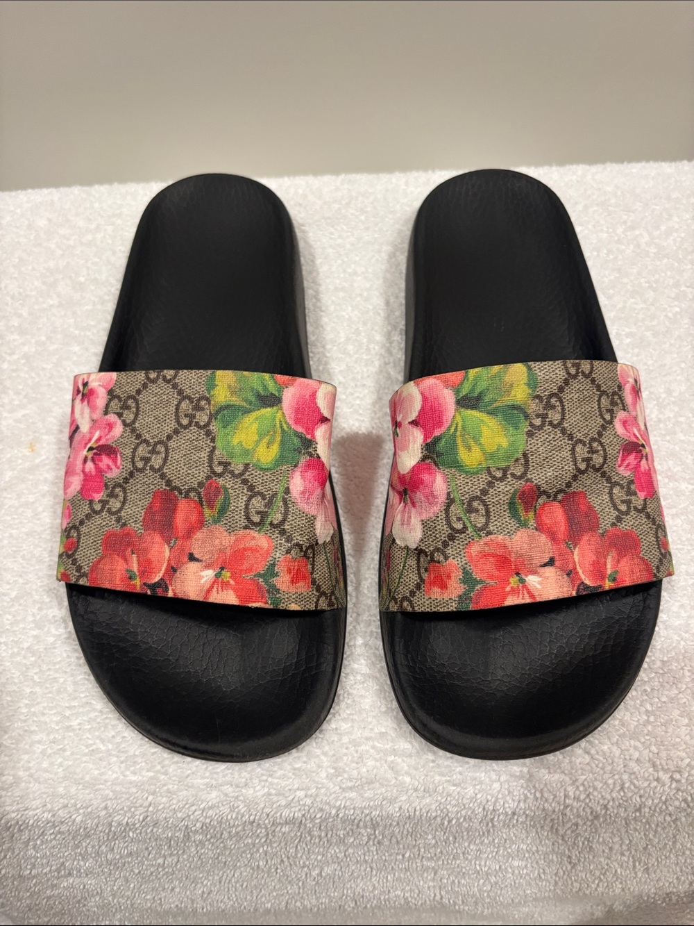 Gucci Black Slide Sandals with Floral GG Strap